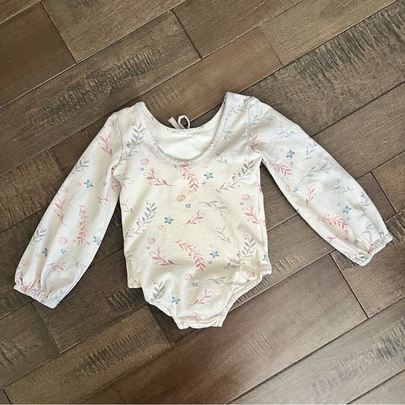 Charming Mary Leotard Ballet Dance Long Sleeved 4T Play Condition Girls Outfit - Picture 4 of 8